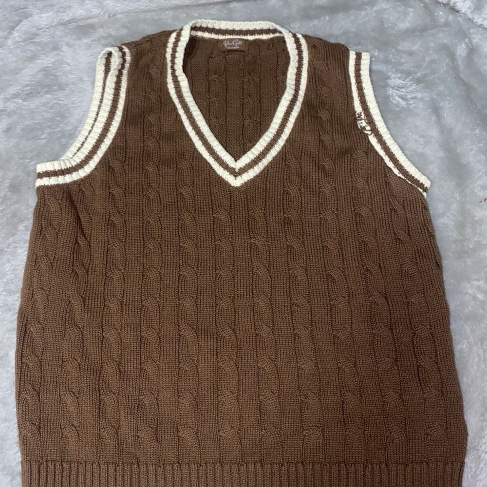 No sleeve sweater